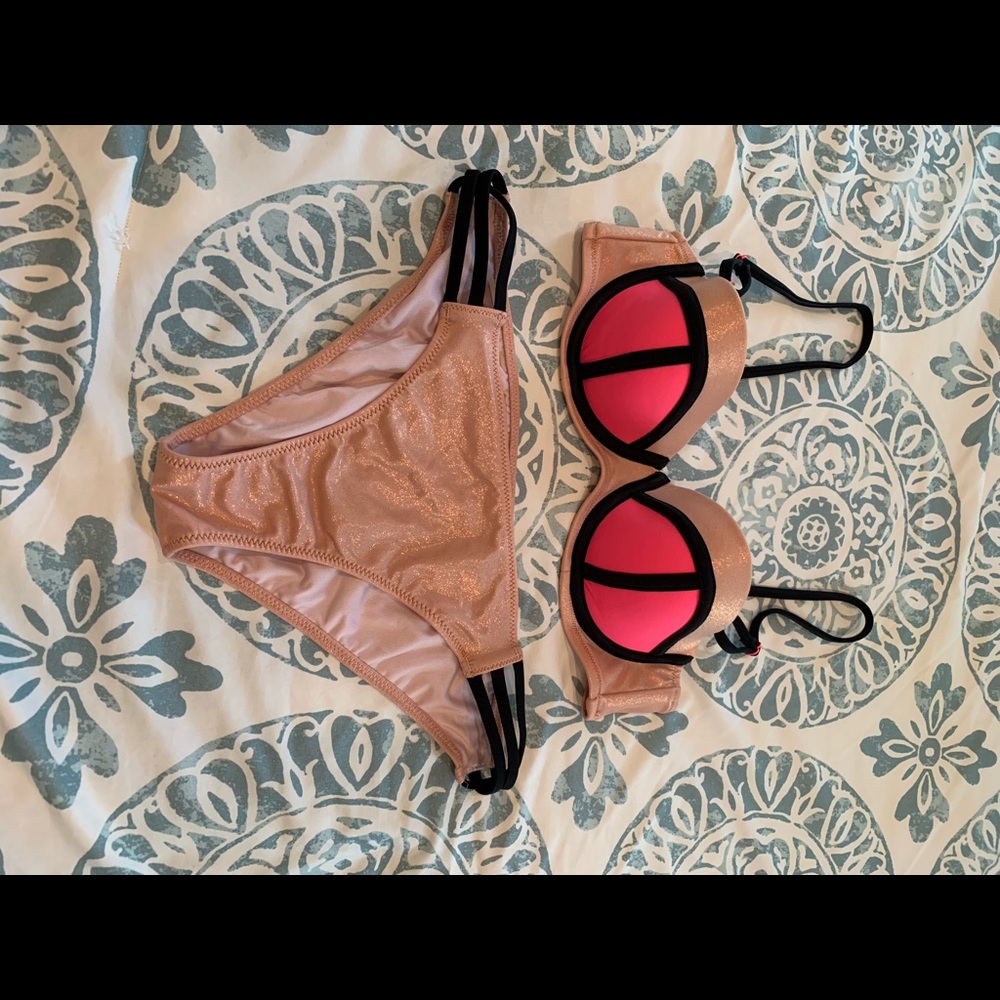 Victoria’s Secret Bikini set
